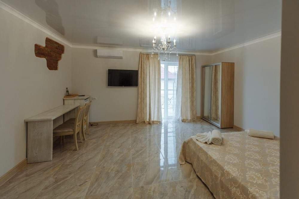 Бутик 2017 Hotel Bilhorod-Dnistrovskyy Ngoại thất bức ảnh