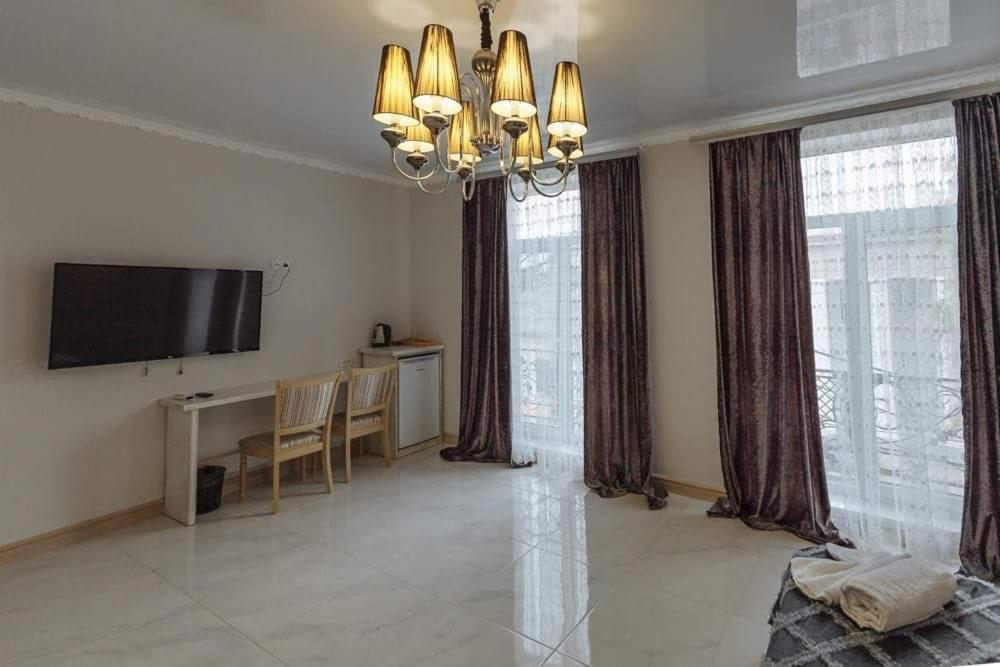 Бутик 2017 Hotel Bilhorod-Dnistrovskyy Ngoại thất bức ảnh